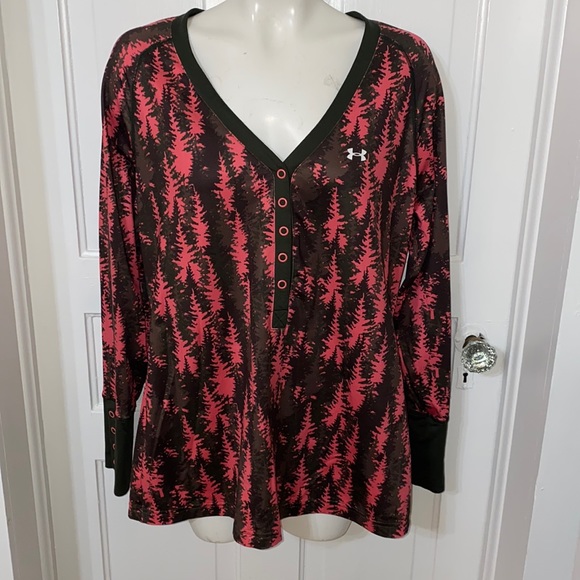 Under Armour Pink & Brown Real Tree Camouflage / Camo V Neck Pull On Top / Shirt - Picture 1 of 9